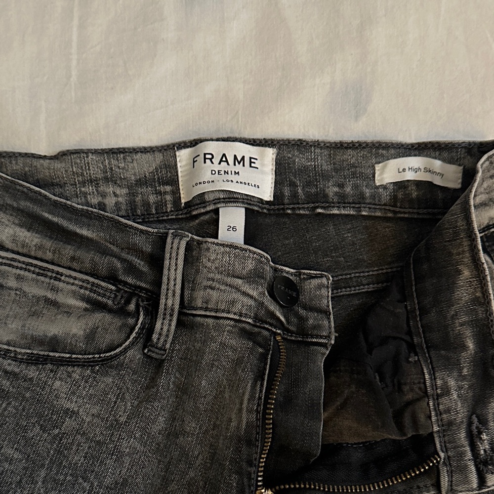 Frame Denim woman’s Charcoal Skinny Jeans